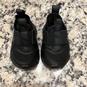 Black baby Nikes size 2c